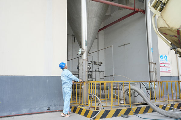 Nyersanyagszállítás